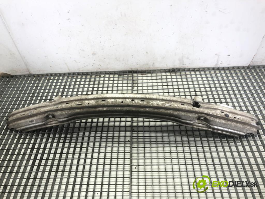 BMW E46 sedan 2002 85 kW 316 i 1596 výztuha nárazníka přední část  (Přední výztuha)