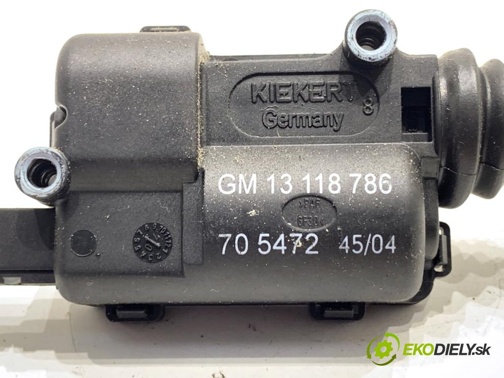 OPEL ZAFIRA A nadwozie wielkoprzestrzenne (MPV) 2004 74 kW 1.6 16V (F75) 1598 klika dveří zadní část 13118786