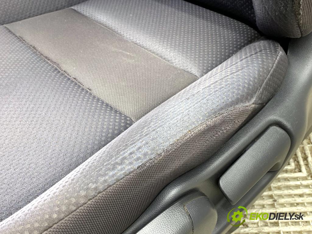 HONDA CR-V III SUV 2008 103 kW 2.2 i-CTDi 4WD (RE6) 2204 sedadlo levý přední část