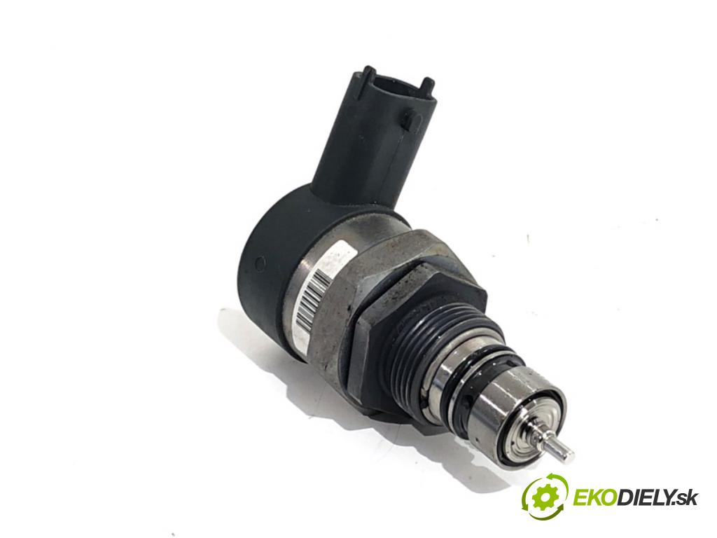 JAGUAR XF II sedan  132 kW 2.0 D 1999 Regulátor tlaku paliva 0281006464 (Palivový systém ostatné)