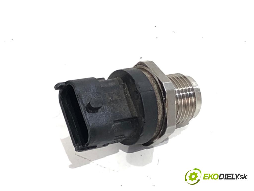 JAGUAR XF II sedan  132 kW 2.0 D 1999 Snímač tlaku paliva 0281006468 (Snímač)