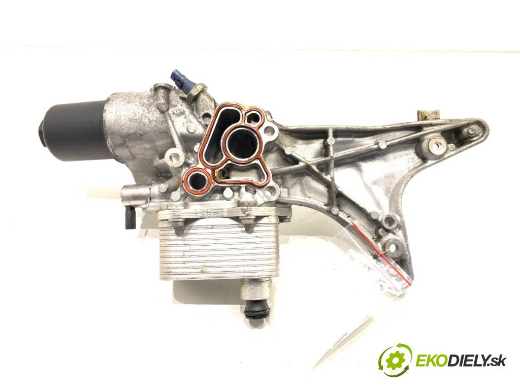 AUDI A7 C8 liftback 2023 195 kW 45 TFSI Mild Hybrid quattro 1984 obal chladič oleje 06Q117021E