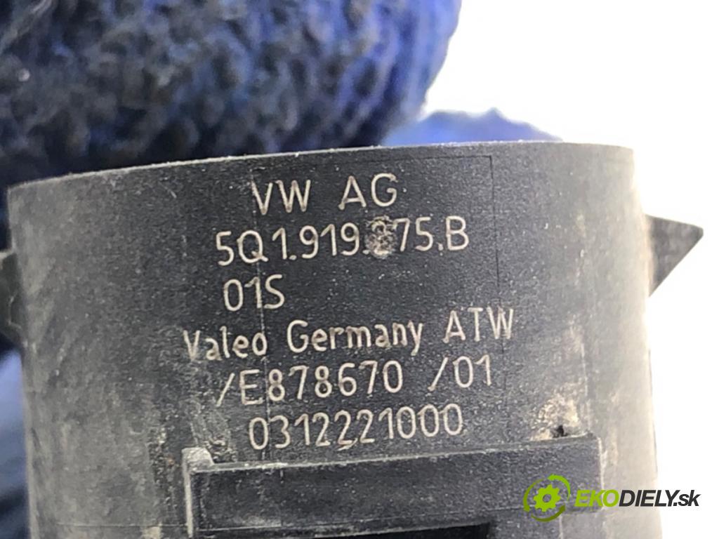 AUDI A7 C8 liftback 2023 195 kW 45 TFSI Mild Hybrid quattro 1984 snímač PDC 5Q1919275B