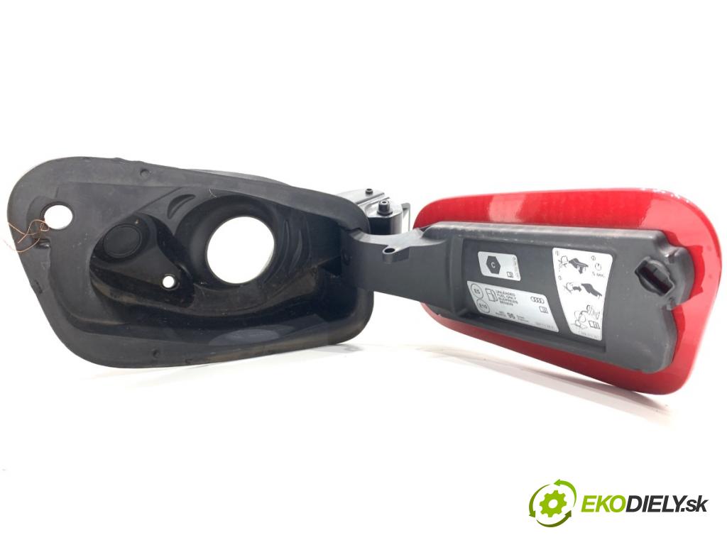 AUDI A7 C8 liftback 2023 195 kW 45 TFSI Mild Hybrid quattro 1984 dvířka nádrže paliva 4K8809906B (Klika dveří ostatní)