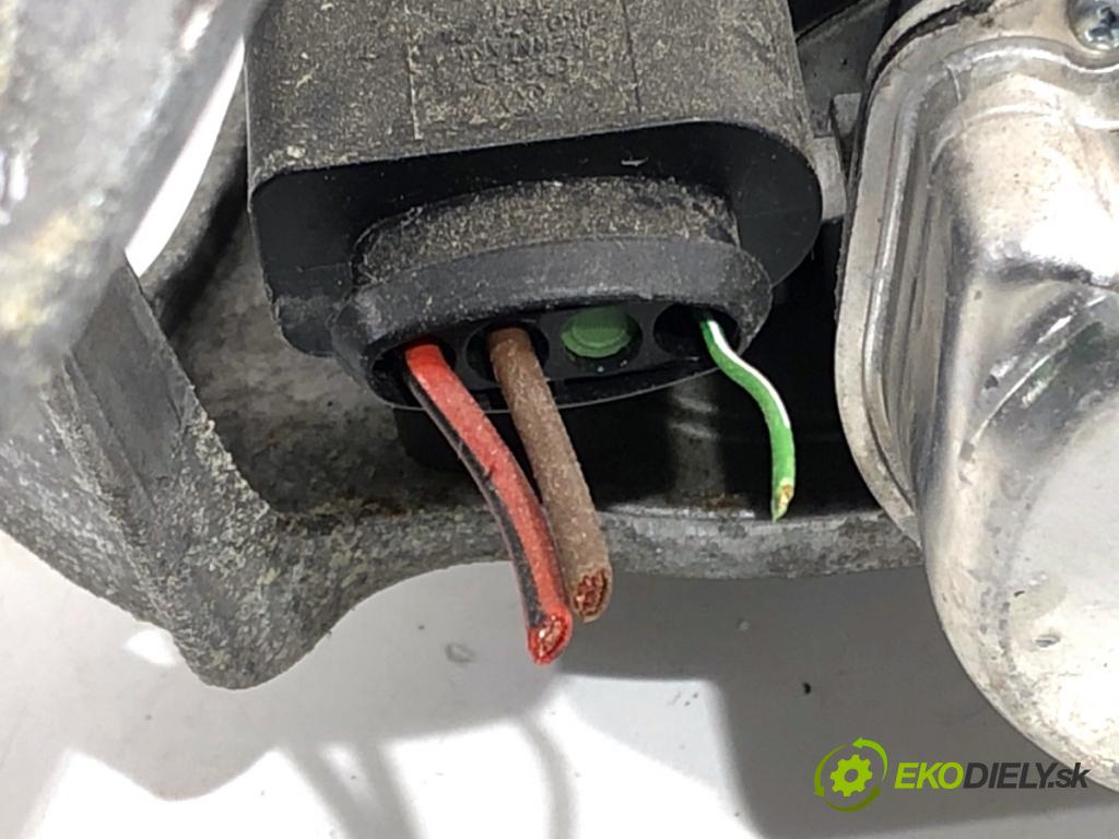 AUDI A7 C8 liftback 2023 195 kW 45 TFSI Mild Hybrid quattro 1984 Mechanizmus stieračov predný 4K1955023B (Motorček stieračov predný)