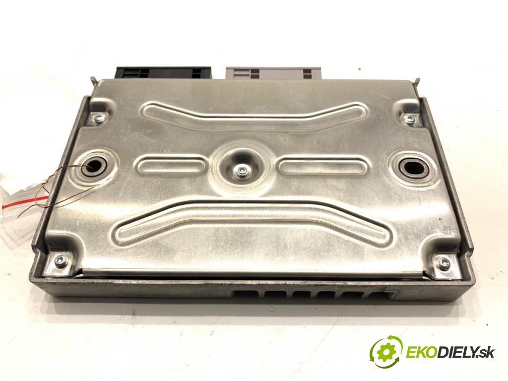 AUDI A7 C8 liftback 2023 195 kW 45 TFSI Mild Hybrid quattro 1984 modul GATEWAY 4KL907468J