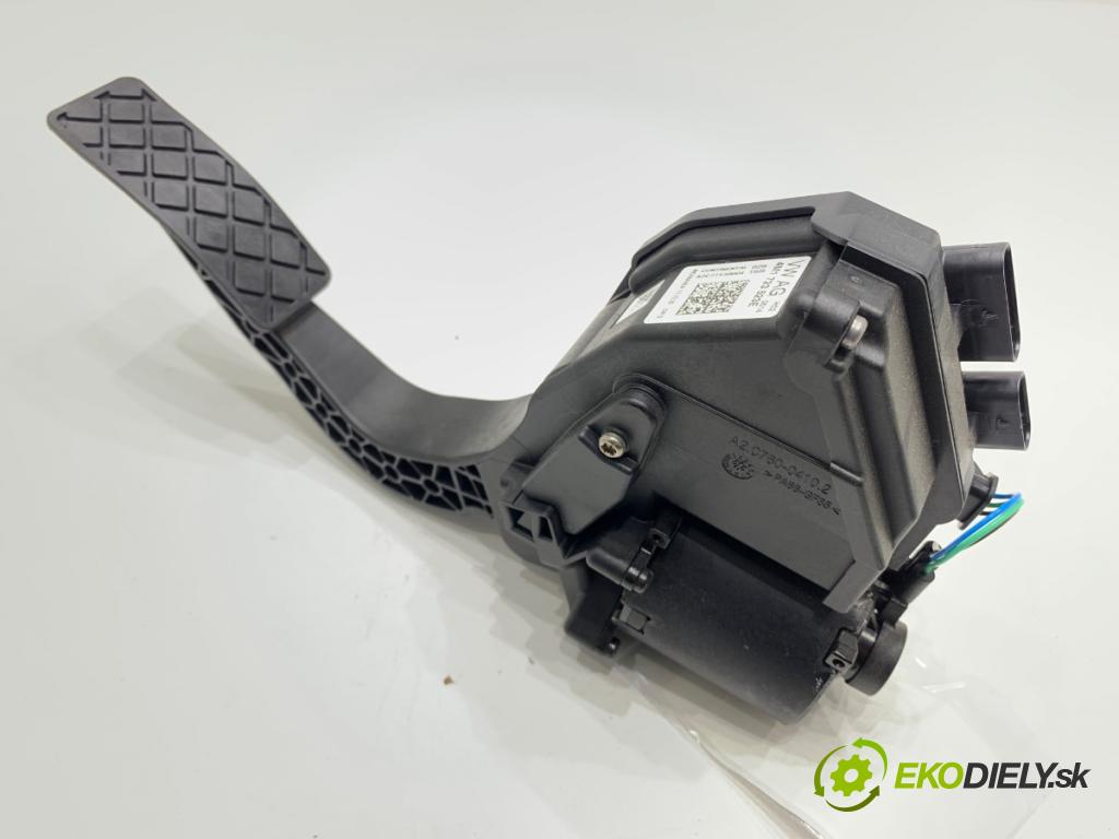 AUDI A7 C8 liftback 2023 195 kW 45 TFSI Mild Hybrid quattro 1984 Potenciometer plynu 4M1723523E (Potenciometer plynového pedálu)