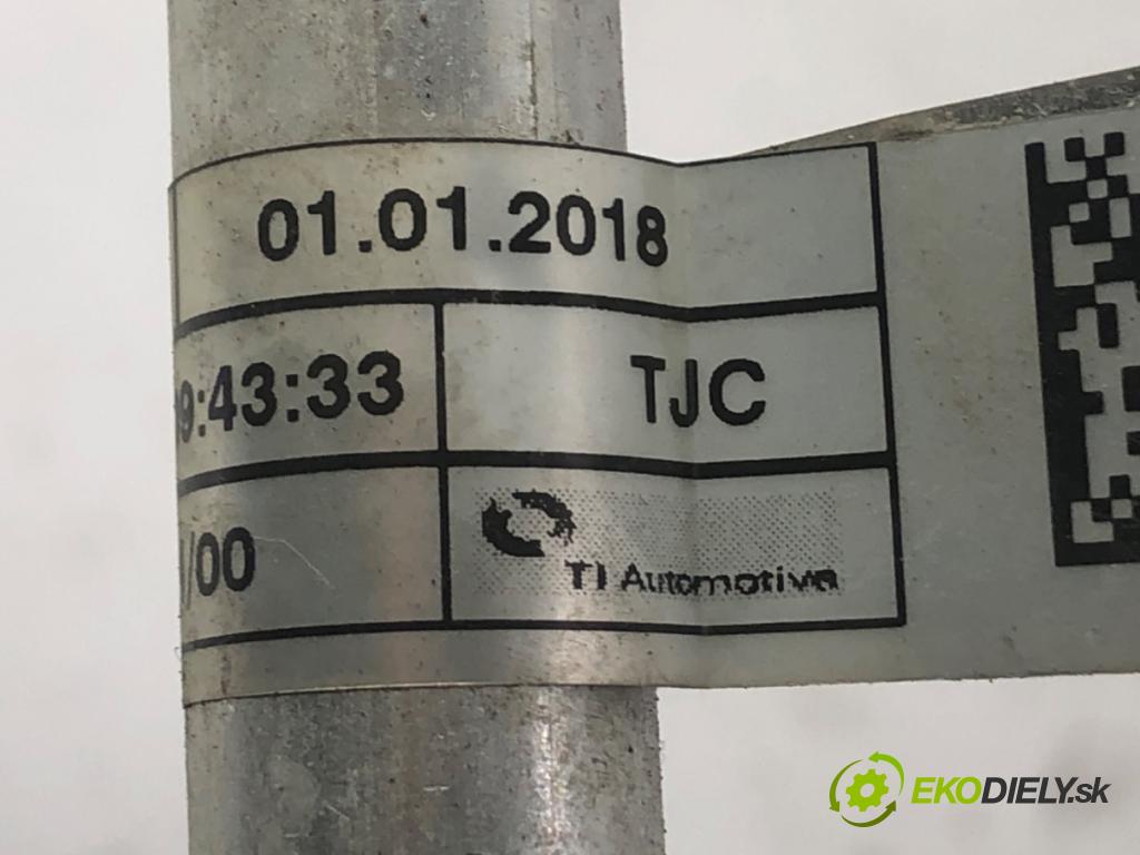 AUDI A7 C8 liftback 2023 195 kW 45 TFSI Mild Hybrid quattro 1984 rúrka klimatizace 4K0816739L (Trubka klimatizace)