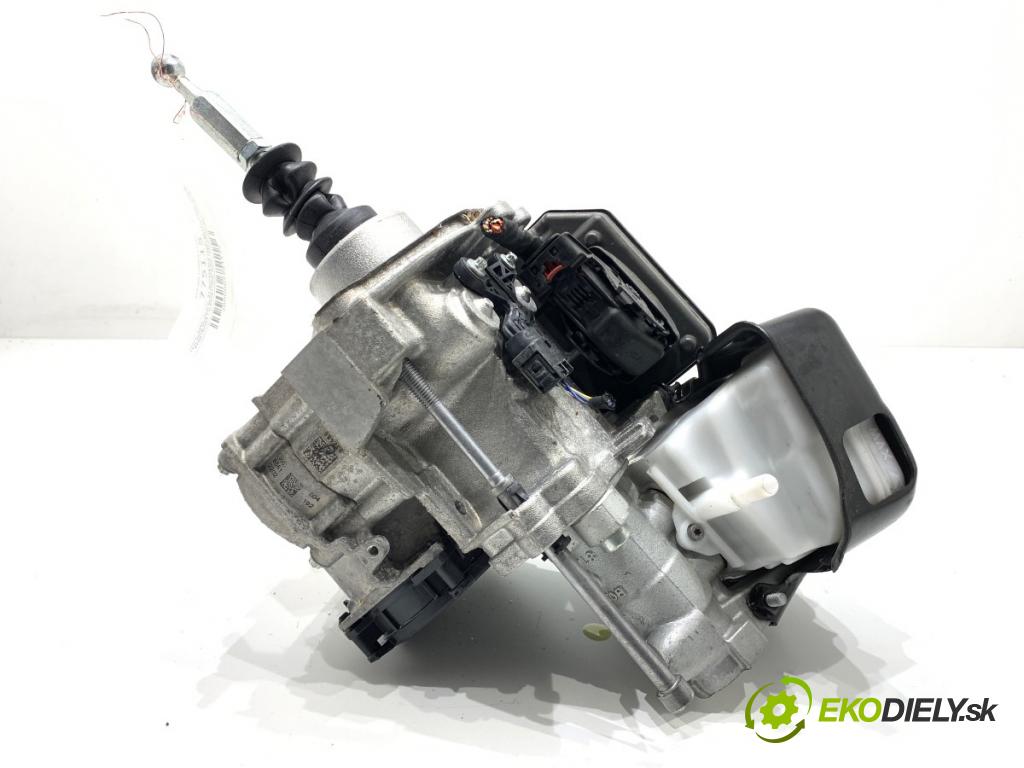 AUDI A7 C8 liftback 2023 195 kW 45 TFSI Mild Hybrid quattro 1984 posilovač bŕzd 4K0614105N