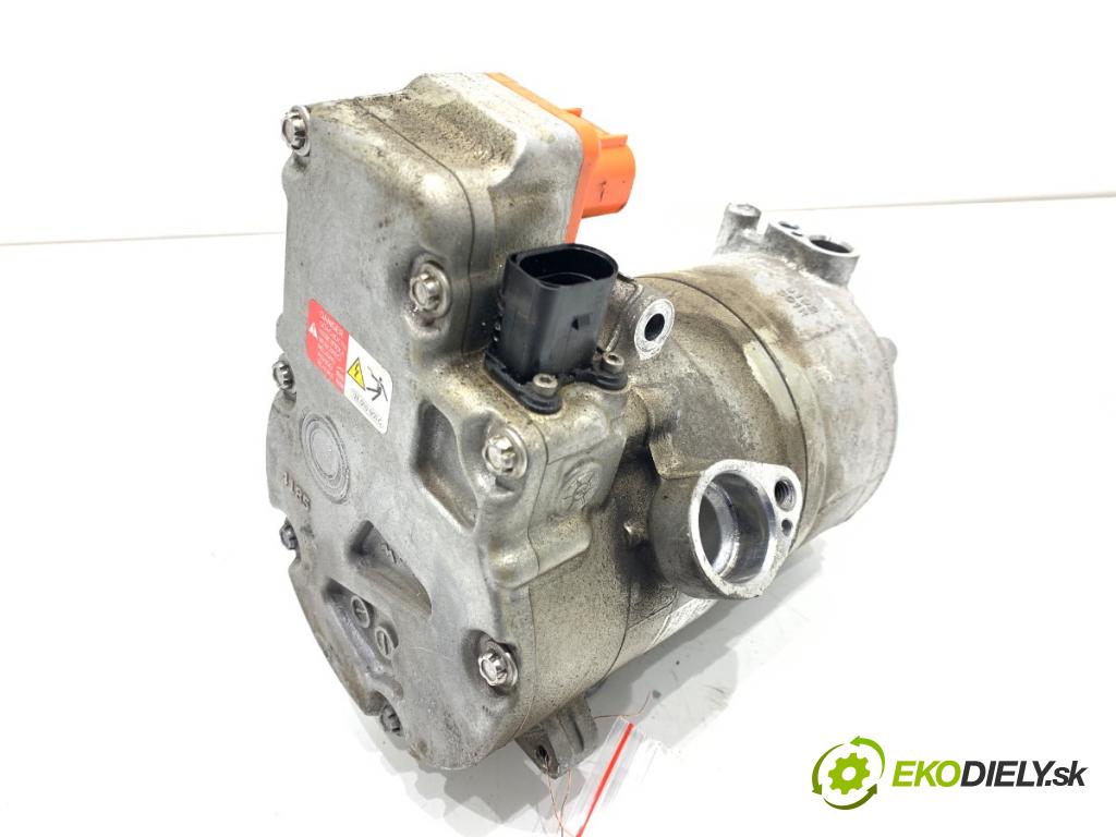 AUDI A7 C8 liftback 2023 195 kW 45 TFSI Mild Hybrid quattro 1984 Kompresor klimatizácie 4G0816797F (Kompresor klimatizácie)