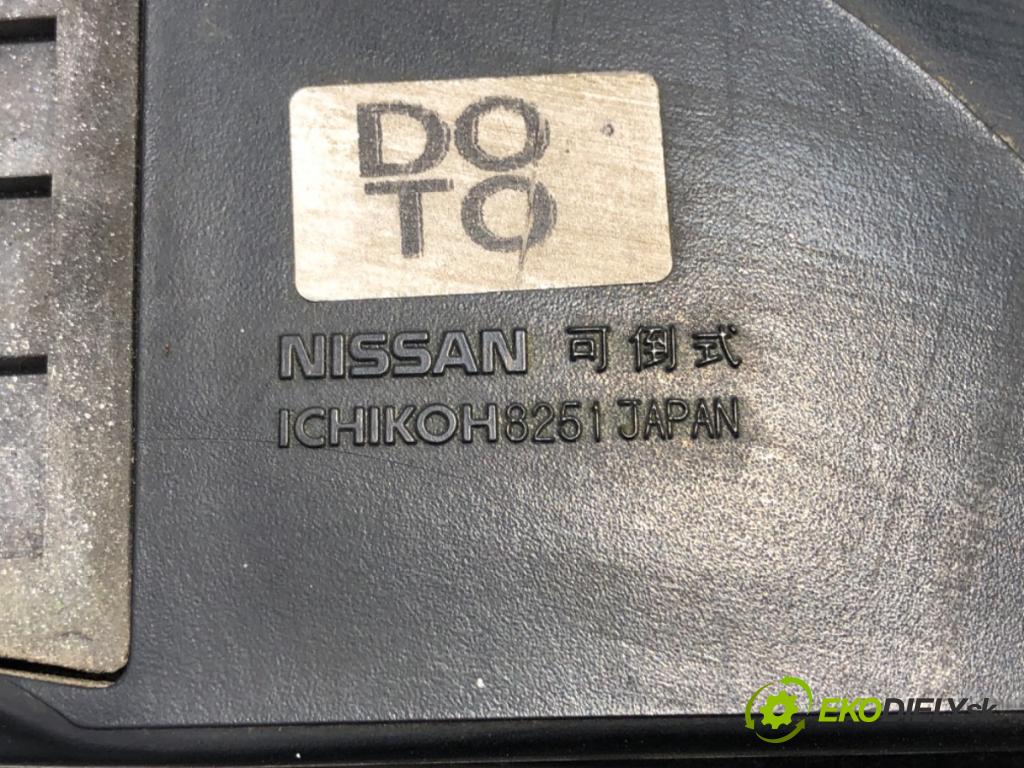 NISSAN PATHFINDER R50 samochód terenowy zamknięty 1997 125 kW 3.3 V6 4WD 3275 zpětné zrcátko levý