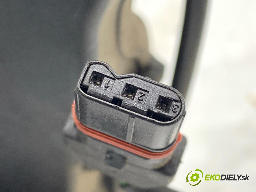 MERCEDES-BENZ S211 Kombi 2004 150 kW E 320 T CDI (211.226) 3222 zámok dveře levý přední část 004133112636
