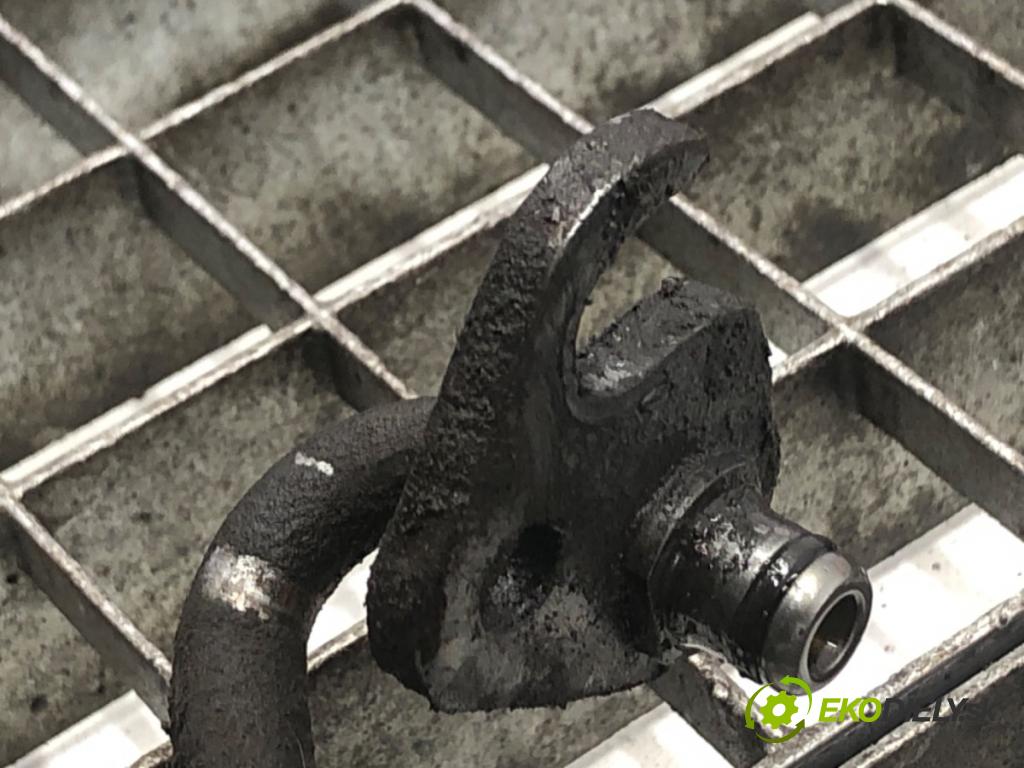 MERCEDES-BENZ S211 Kombi 2004 150 kW E 320 T CDI (211.226) 3222 hadica servočerpadlo  (Rúrka servočerpadla)