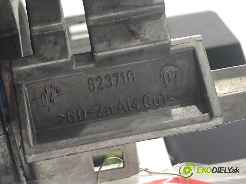 MERCEDES-BENZ S211 Kombi 2004 150 kW E 320 T CDI (211.226) 3222 Prepínač kombinovaný A1715402245 (Prepínacie páčky pod volantom)