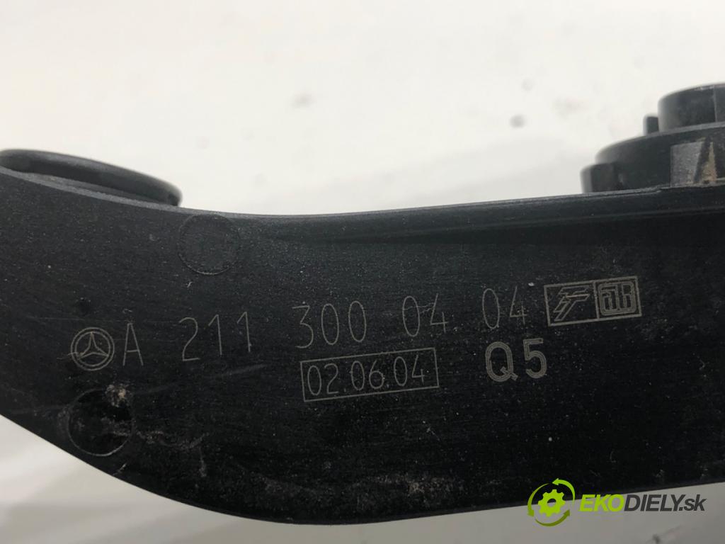 MERCEDES-BENZ S211 Kombi 2004 150 kW E 320 T CDI (211.226) 3222 Potenciometer plynu A2113010001 (Potenciometer plynového pedálu)
