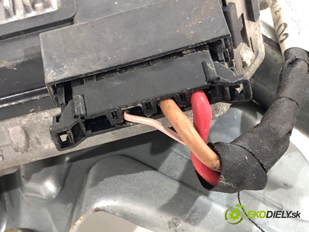 MERCEDES-BENZ S211 Kombi 2004 150 kW E 320 T CDI (211.226) 3222 Mechanizmus stieračov predný 2118200142 (Motorček stieračov predný)