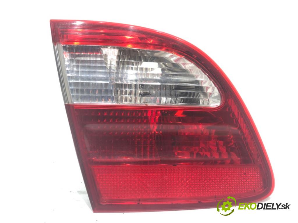 MERCEDES-BENZ S211 Kombi 2004 150 kW E 320 T CDI (211.226) 3222 světlo zadní část levá strana vnitřní A2118201364 (Klika dveří ostatní)