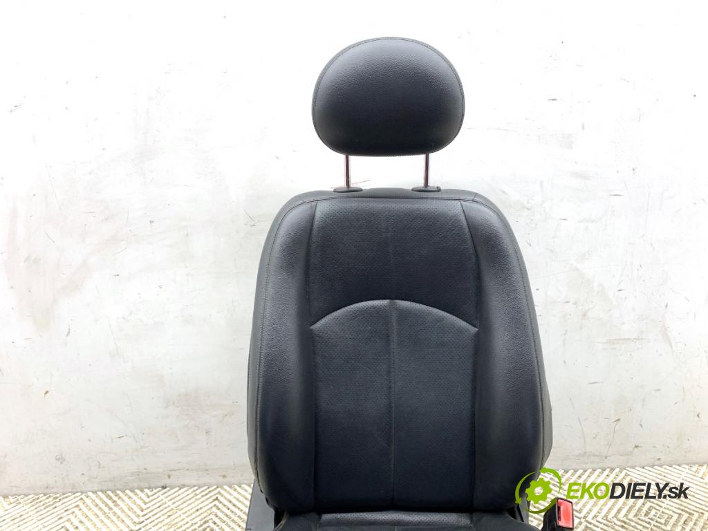 MERCEDES-BENZ S211 Kombi 2004 150 kW E 320 T CDI (211.226) 3222 sedadlo pravý přední část