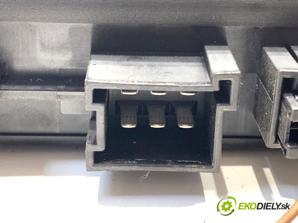 MERCEDES-BENZ S211 Kombi 2004 150 kW E 320 T CDI (211.226) 3222 Modul ťažného oka 2115450832 (Riadiaca jednotka ostatné)