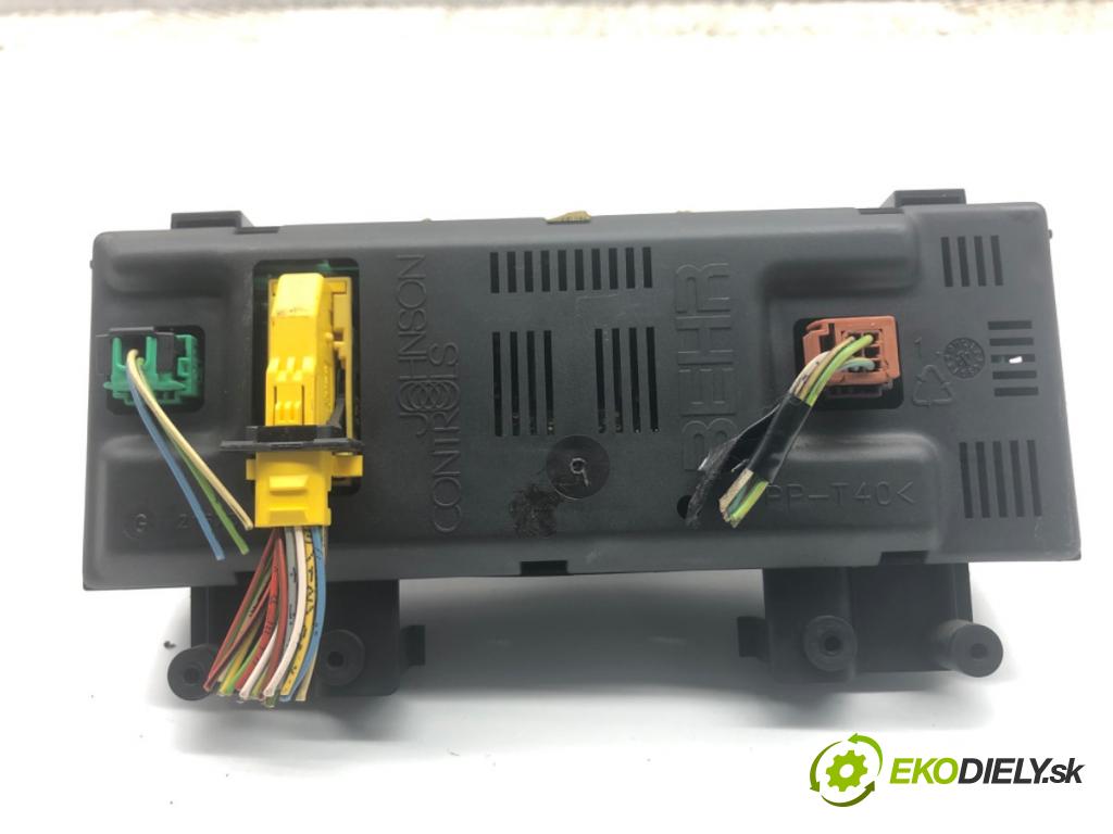 CITROEN C4 I liftback 2008 80 kW 1.6 16V 1587 Panel ovládania kúrenia 9658084577 (Prepínacie páčky pod volantom)