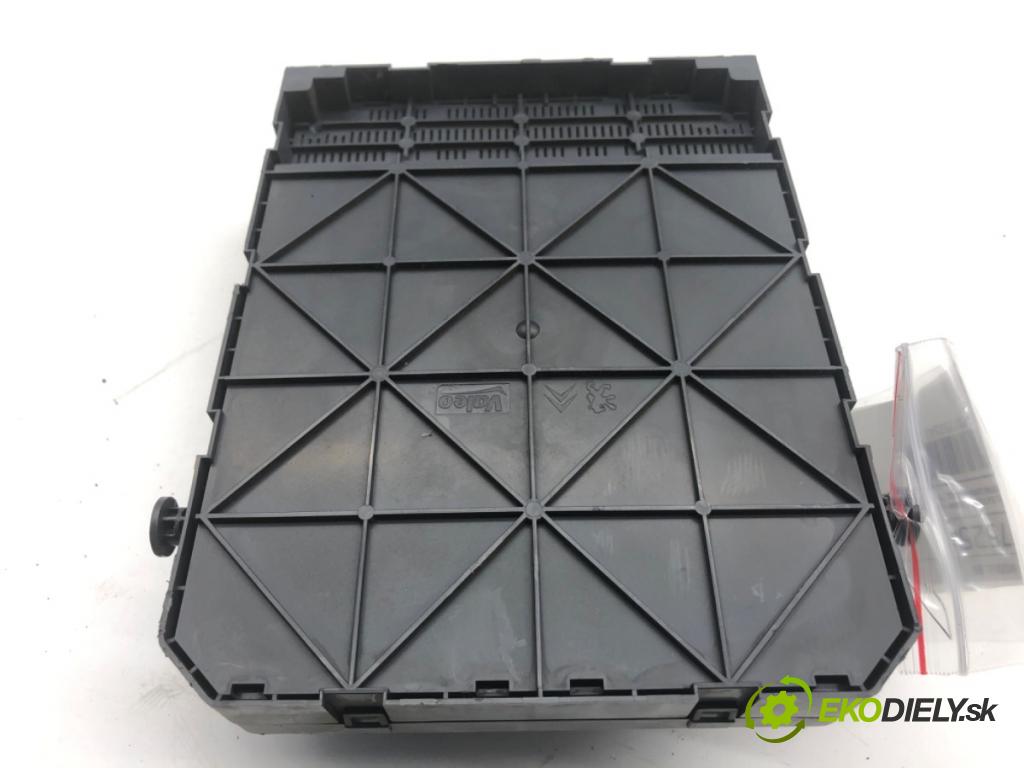 CITROEN C4 I liftback 2008 80 kW 1.6 16V 1587 modul BSI 9663798480 (Pojistková skříňka)