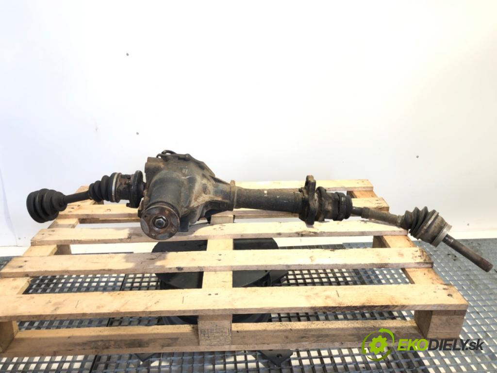 NISSAN PATHFINDER R50 samochód terenowy zamknięty 1997 125 kW 3.3 V6 4WD 3275 Most diferenciál přední část 