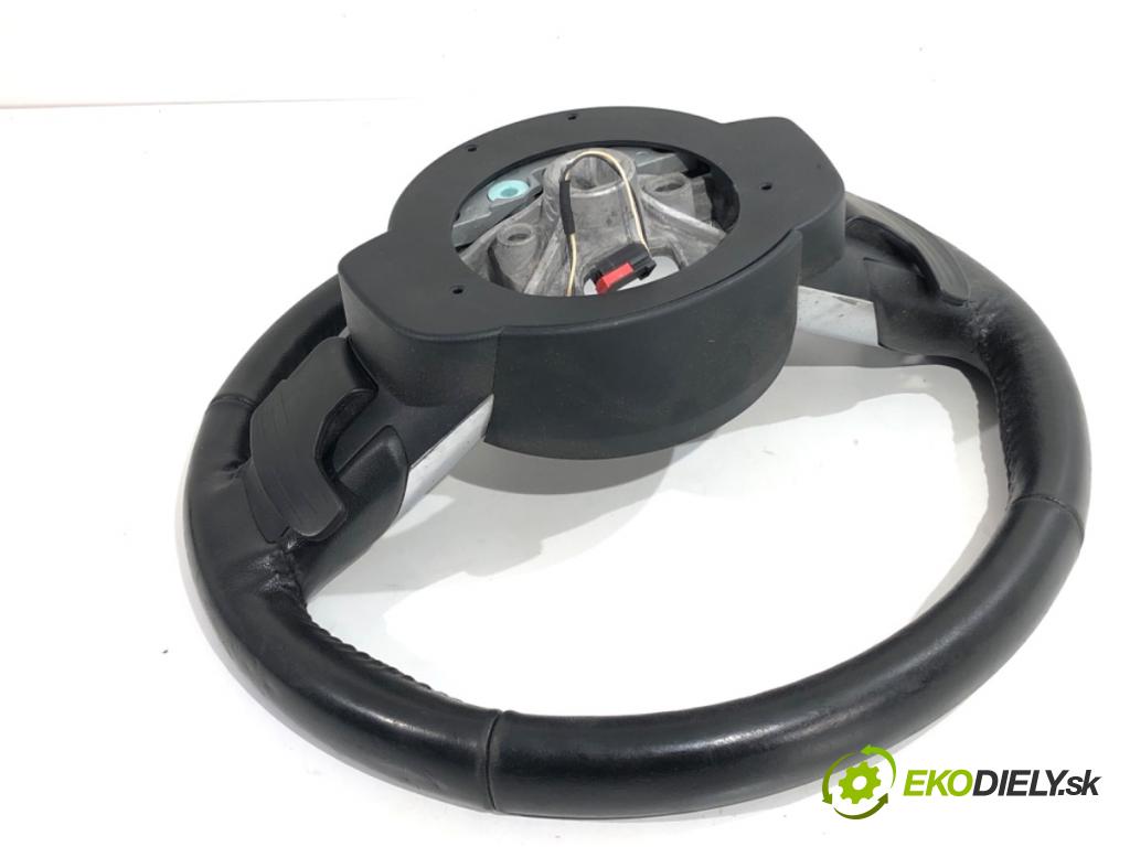 FORD USA MUSTANG VI coupe 2016 224 kW 3.7 V6 3726 Volant  (Volant)