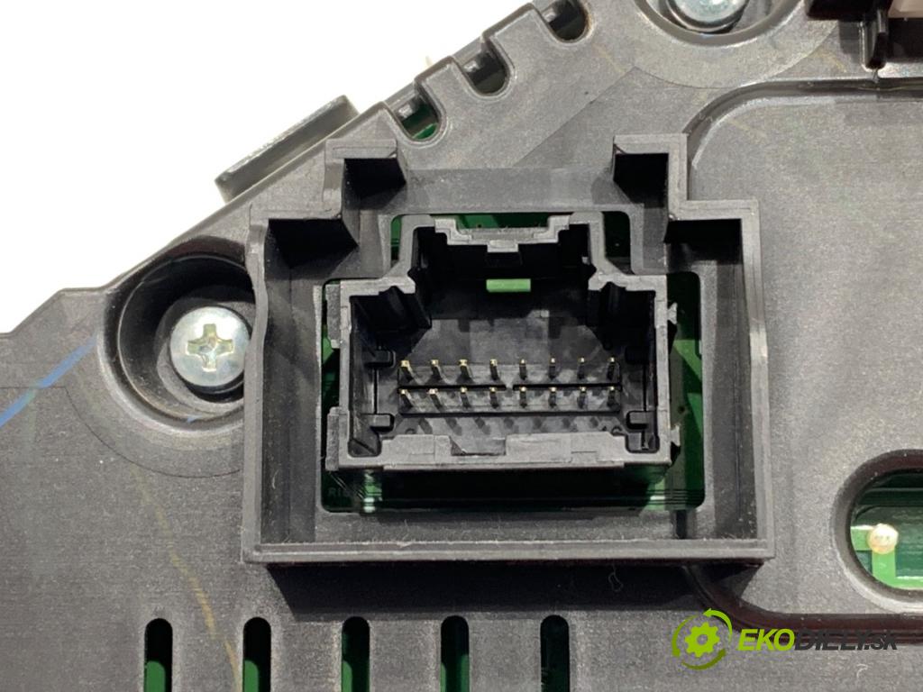 FORD USA MUSTANG VI coupe 2016 224 kW 3.7 V6 3726 Prístrojovka GR3T-10849-AE (Prístrojová doska)