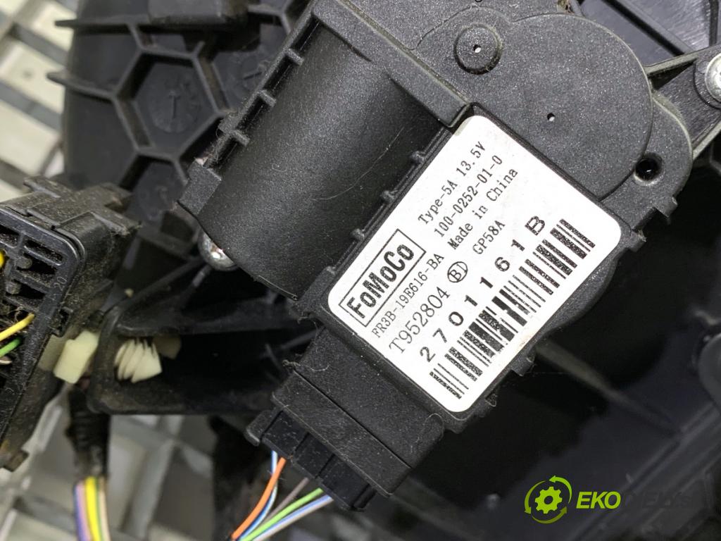 FORD USA MUSTANG VI coupe 2016 224 kW 3.7 V6 3726 topné těleso radiátor topení komplet KOMBAJN  (Radiátor topení)