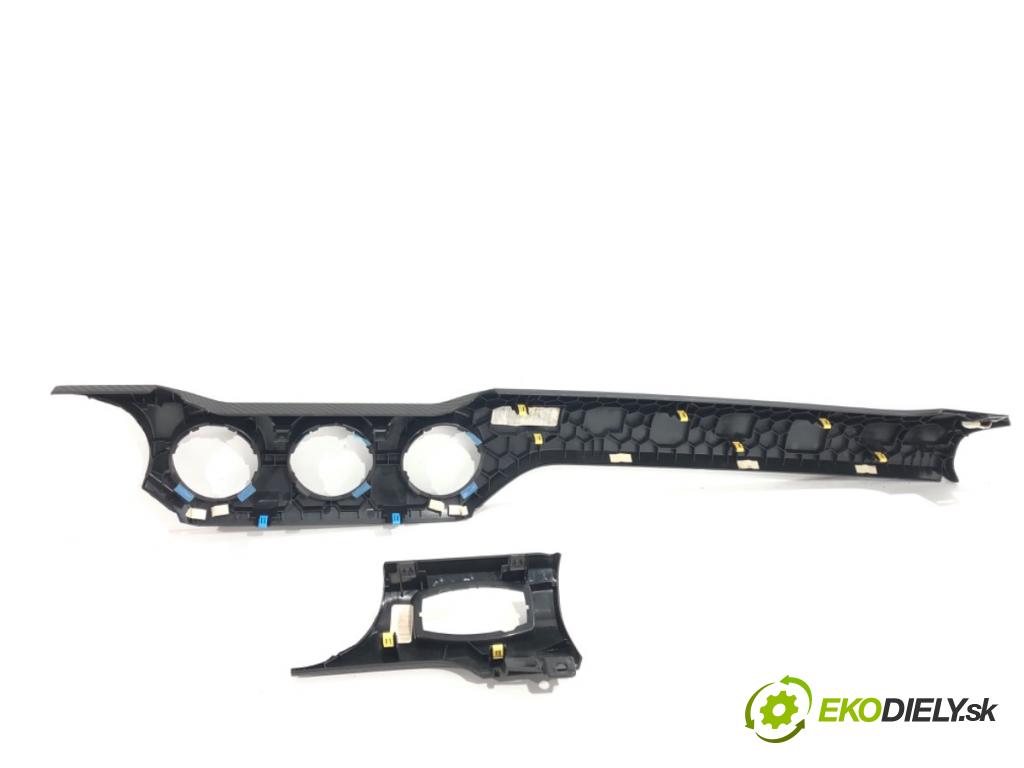 FORD USA MUSTANG VI coupe 2016 224 kW 3.7 V6 3726 lišta kryt FR3B-13D168-A (Lišta)