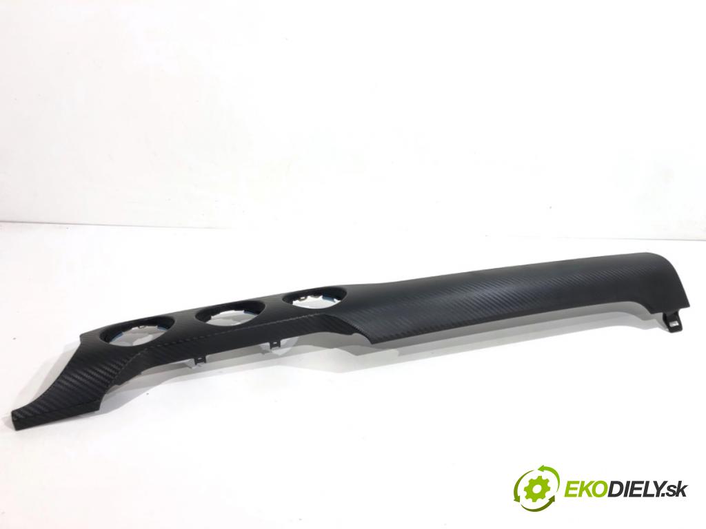 FORD USA MUSTANG VI coupe 2016 224 kW 3.7 V6 3726 lišta kryt FR3B-13D168-A (Lišta)