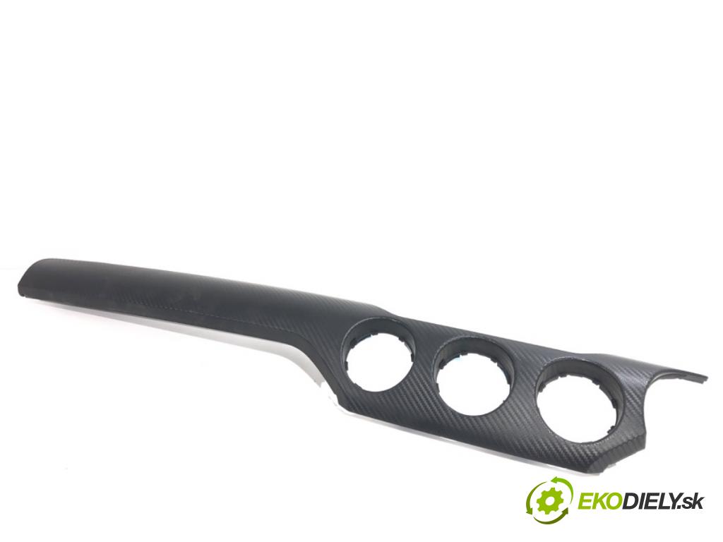 FORD USA MUSTANG VI coupe 2016 224 kW 3.7 V6 3726 lišta kryt FR3B-13D168-A (Lišta)