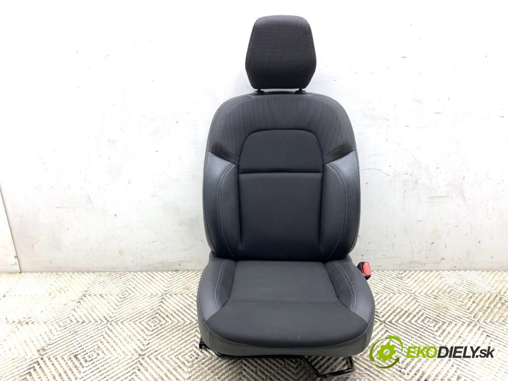 RENAULT EXPRESS Nadwozie pełne/minivan 2022 70 kW 1.5 Blue dCi 95 (F6AB) 1461 sedadlo pravý přední část 