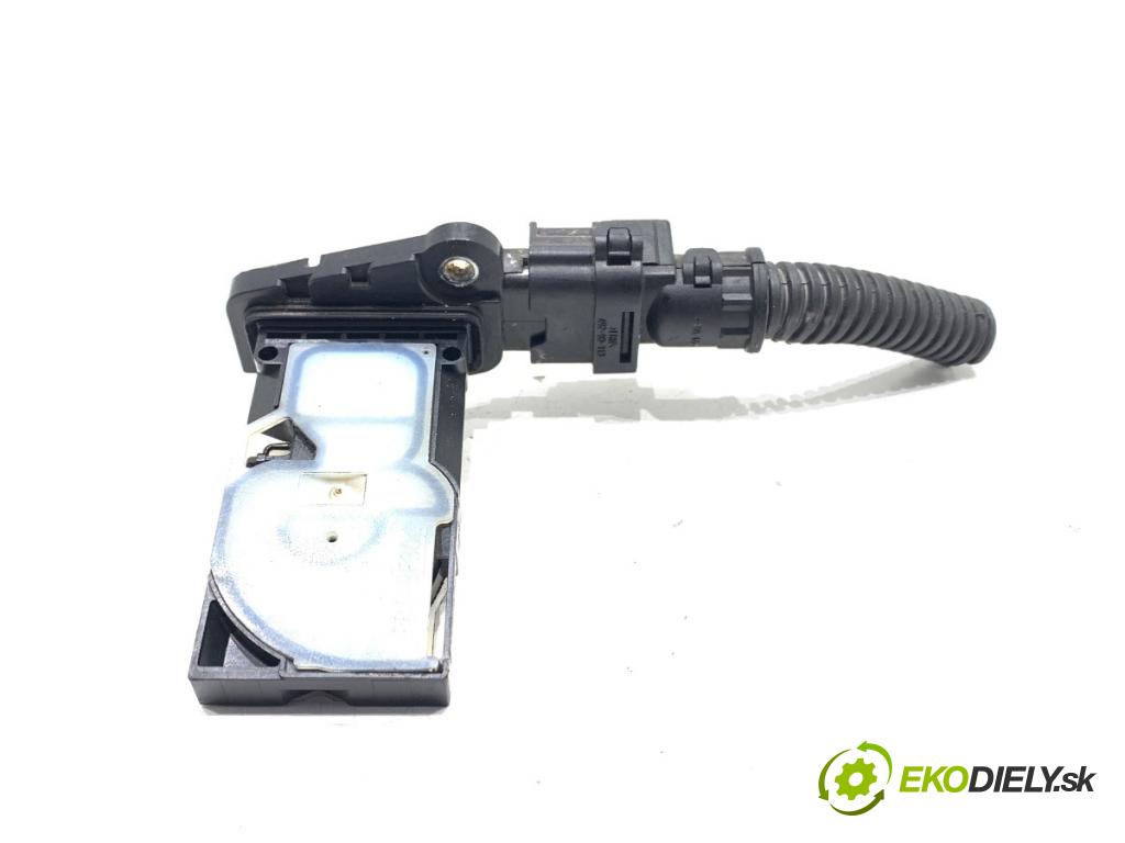 RENAULT EXPRESS Nadwozie pełne/minivan 2022 70 kW 1.5 Blue dCi 95 (F6AB) 1461 Váha vzduchu 226802715R (Váha vzduchu)