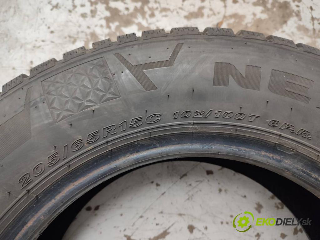 --- ---      PNEUMATIKY: VÍCENÁ SEZÓNA: 205/65 R15