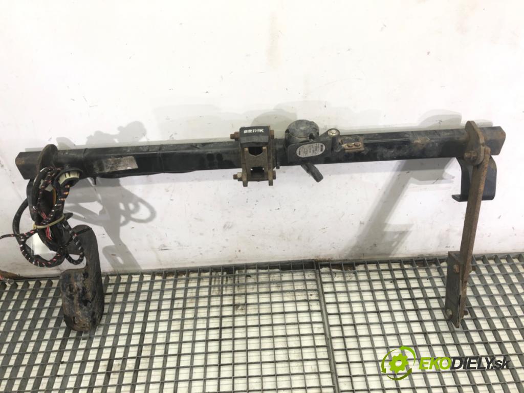 PEUGEOT 3008 nadwozie wielkoprzestrzenne (MPV) 2010 115 kW 1.6 THP 1598 Hák tažné zařízení  (Tažné zařízení)