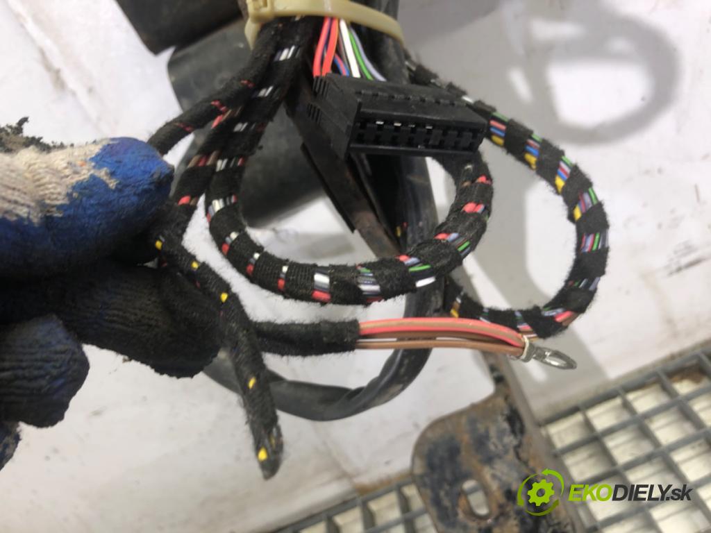 PEUGEOT 3008 nadwozie wielkoprzestrzenne (MPV) 2010 115 kW 1.6 THP 1598 Hák tažné zařízení  (Tažné zařízení)