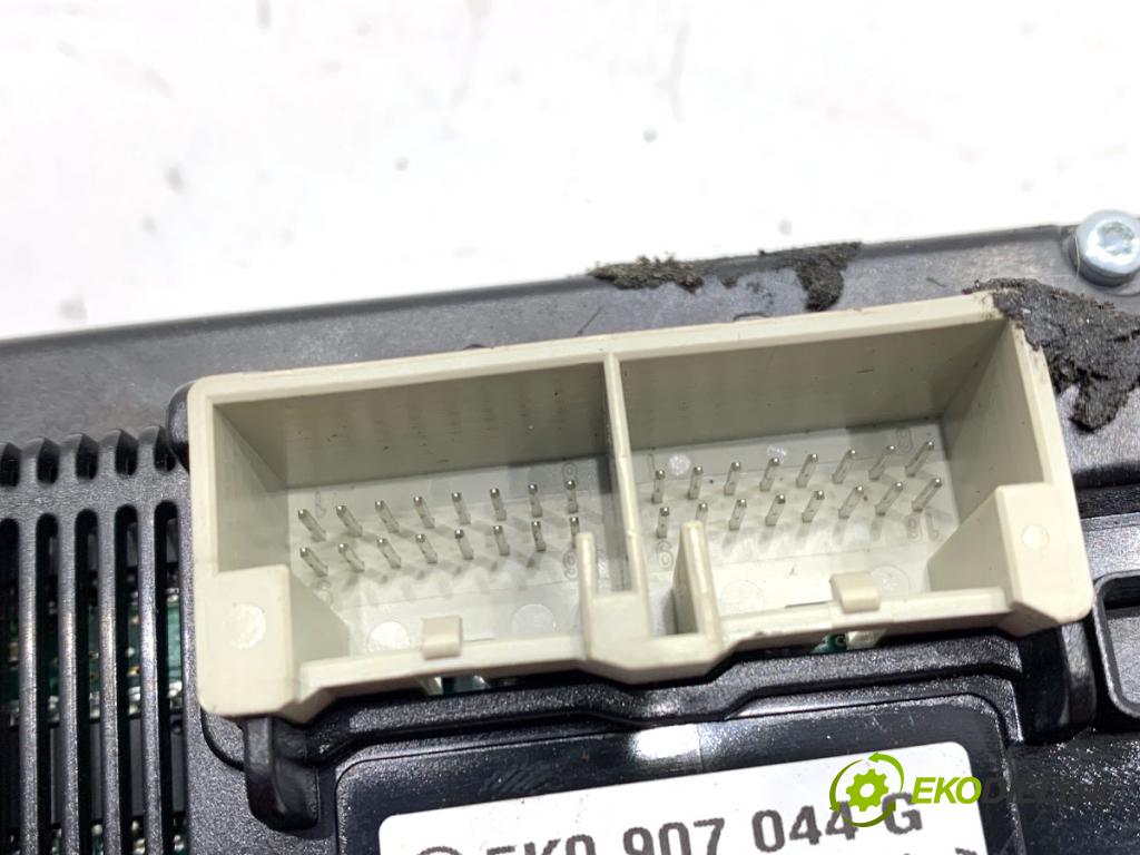 SEAT ALHAMBRA II nadwozie wielkoprzestrzenne (MPV) 2011 103 kW 2.0 TDI 1968 Panel ovládania kúrenia 5K0907044G (Prepínacie páčky pod volantom)