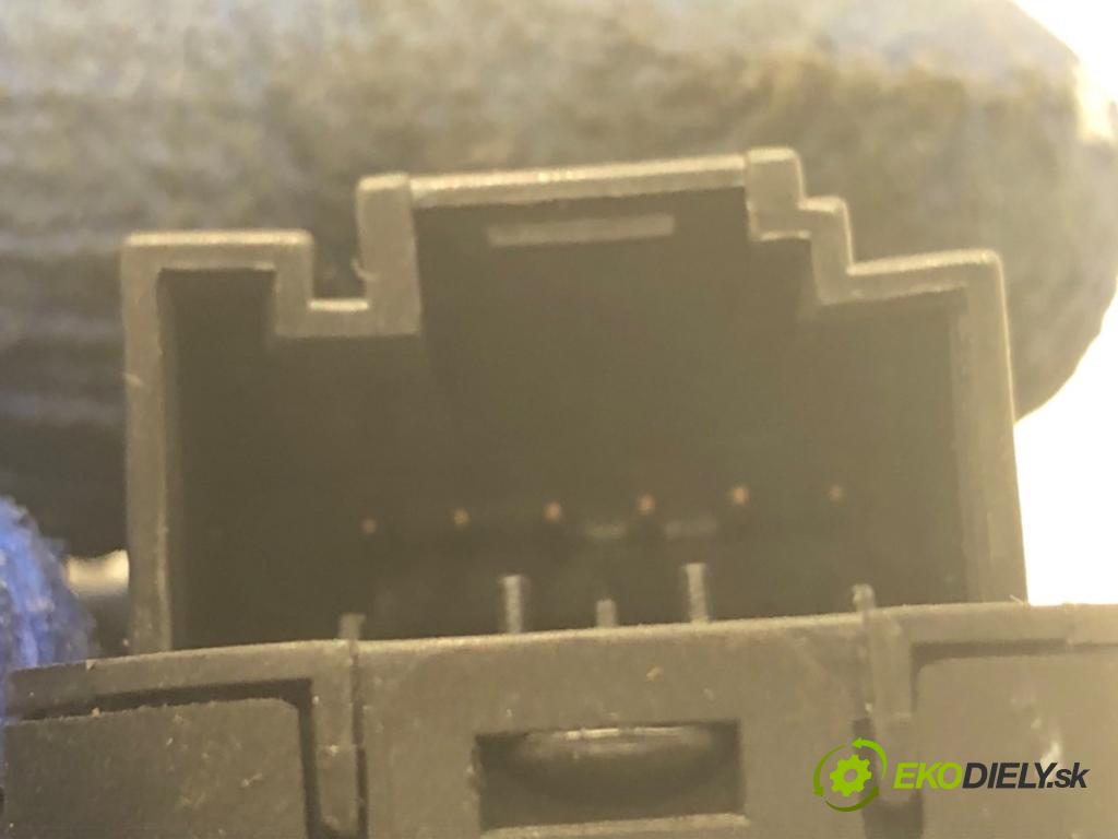 SEAT ALHAMBRA II nadwozie wielkoprzestrzenne (MPV) 2011 103 kW 2.0 TDI 1968 Prepínač nastavenia spätných zrkadiel 1K0959565K (Prepínacie páčky pod volantom)