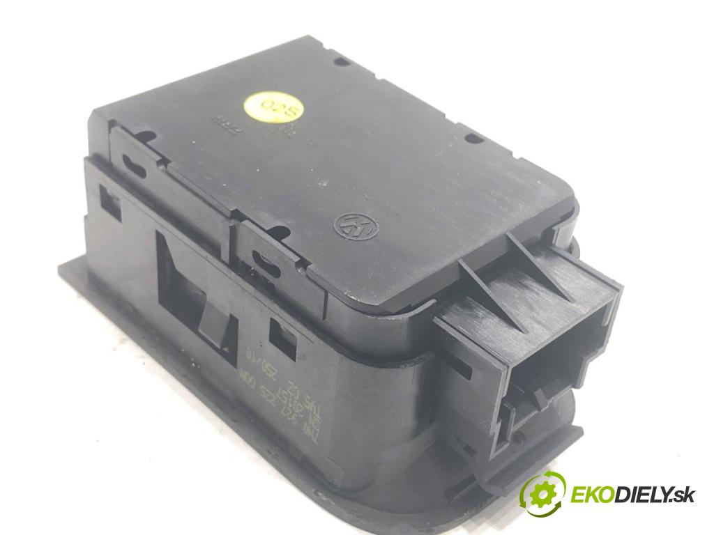 SEAT ALHAMBRA II nadwozie wielkoprzestrzenne (MPV) 2011 103 kW 2.0 TDI 1968 Spínač brzdy ručnej brzdy 7N0927225 (Prepínacie páčky pod volantom)