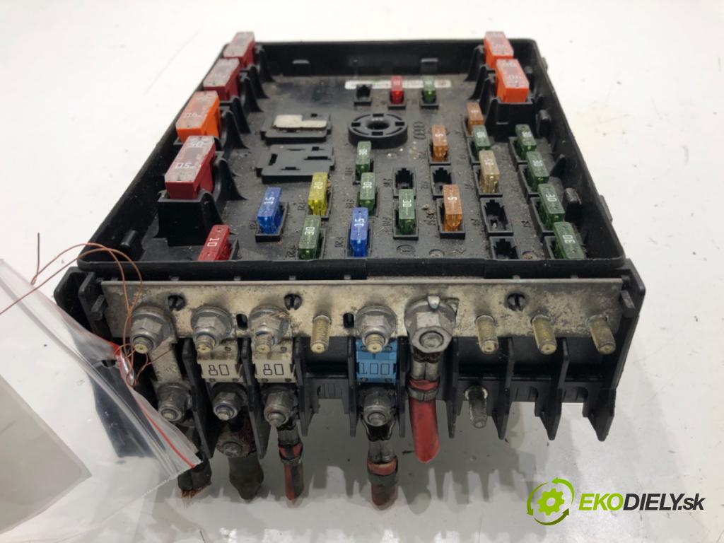 SEAT ALHAMBRA II nadwozie wielkoprzestrzenne (MPV) 2011 103 kW 2.0 TDI 1968 skříňka poistková 3C0937125 (Pojistková skříňka)