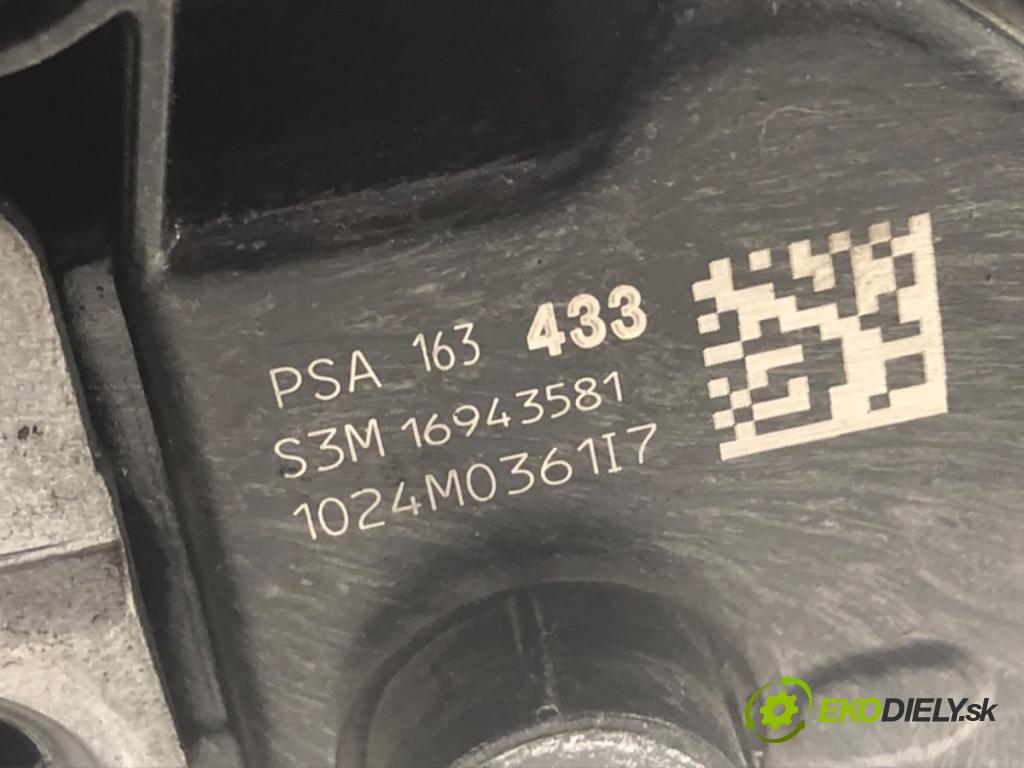 OPEL COMBO D Nadwozie pełne/minivan 2024 81 kW 1.2 1199 zámok dveře pravý přední část 163433