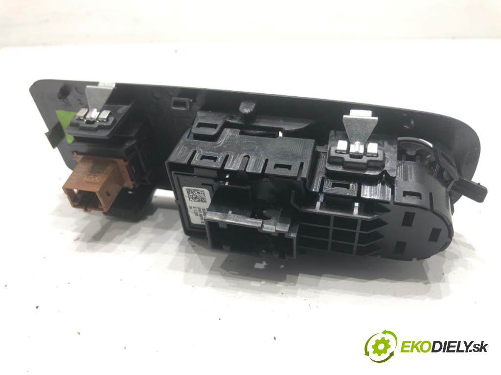 OPEL COMBO D Nadwozie pełne/minivan 2024 81 kW 1.2 1199 Prepínač okien 98329388ZD (Prepínacie páčky pod volantom)