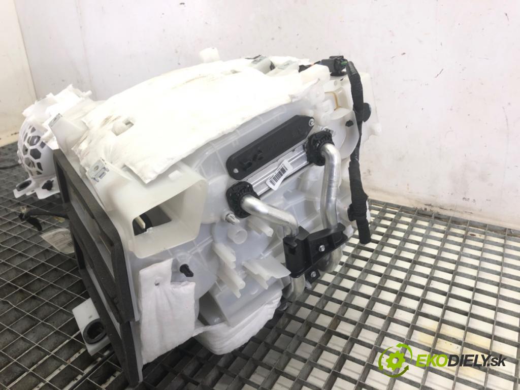 OPEL COMBO D Nadwozie pełne/minivan 2024 81 kW 1.2 1199 topné těleso radiátor topení komplet KOMBAJN 9815533180 (Radiátor topení)