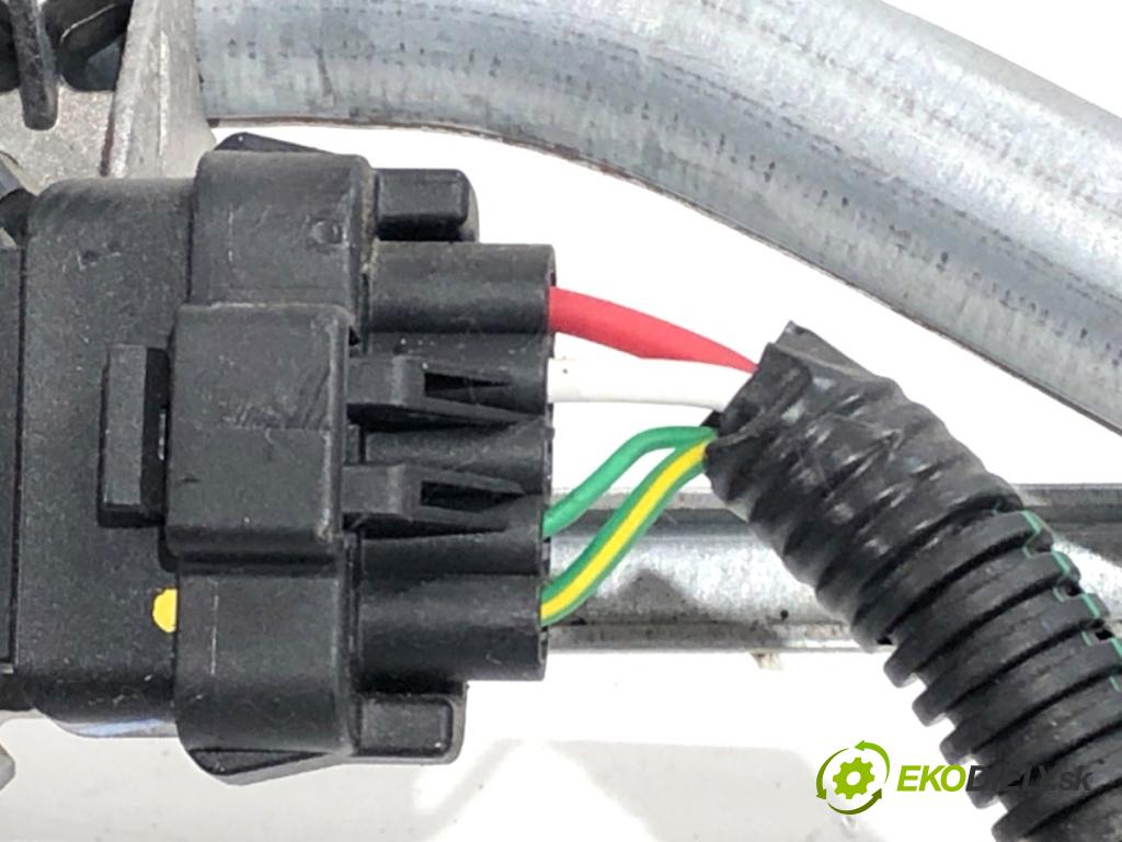 OPEL COMBO D Nadwozie pełne/minivan 2024 81 kW 1.2 1199 Mechanizmus stieračov predný 9816558880 (Motorček stieračov predný)