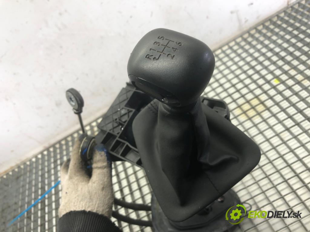 OPEL COMBO D Nadwozie pełne/minivan 2024 81 kW 1.2 1199 Kulisa 9850389980 (Rýchlostná páka (kulisa))