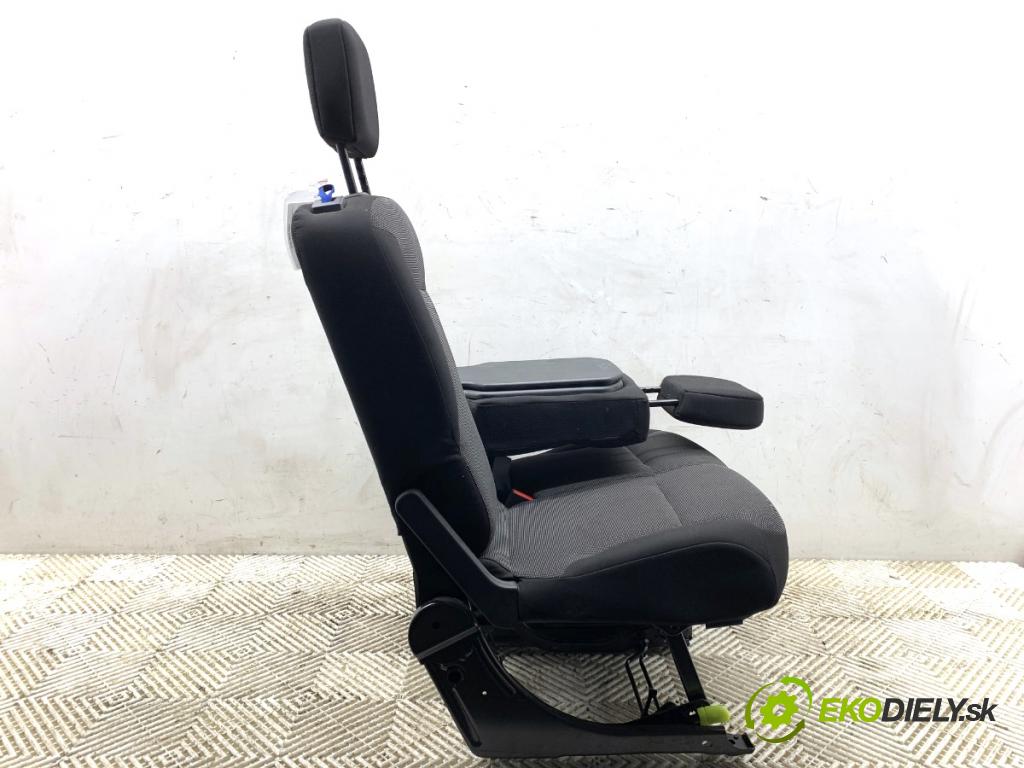 OPEL COMBO D Nadwozie pełne/minivan 2024 81 kW 1.2 1199 Sedadlo pravy predný