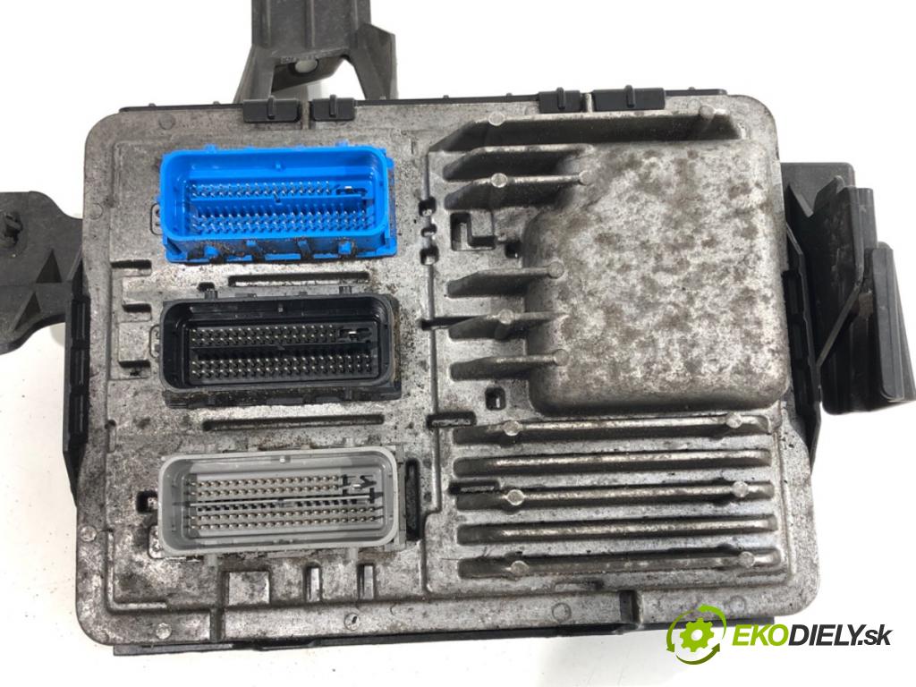 OPEL ASTRA K liftback 2016 92 kW 1.4 Turbo (68) 1399 riadiaca jednotka Motor 12679845 (Riadiaca jednotka)