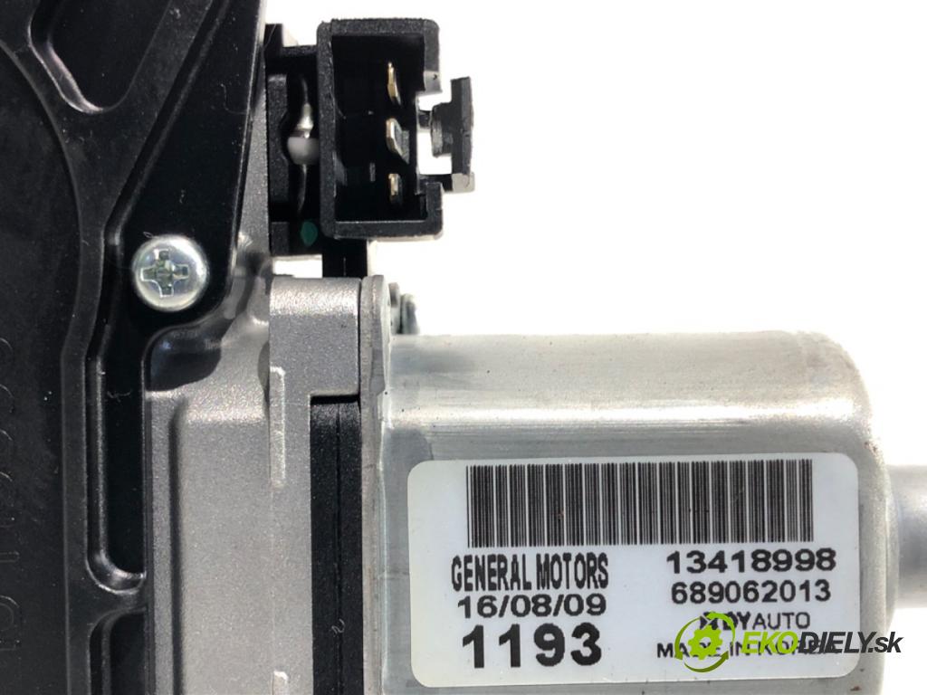 OPEL ASTRA K liftback 2016 92 kW 1.4 Turbo (68) 1399 Motor stieračov zad 13418998