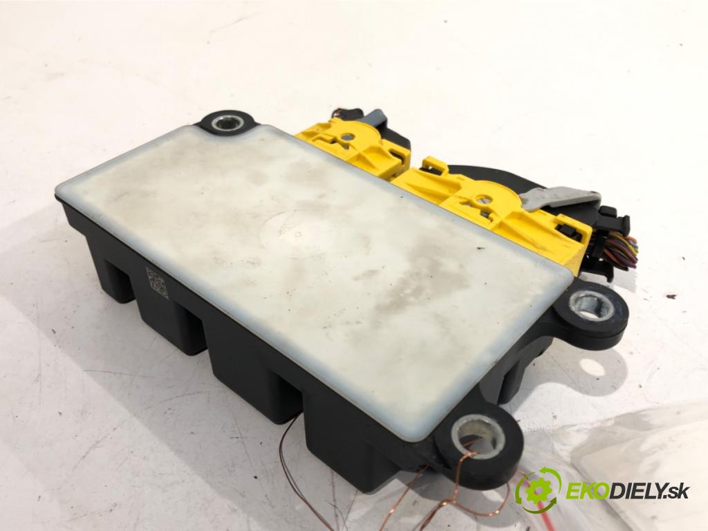 OPEL ASTRA K liftback 2016 92 kW 1.4 Turbo (68) 1399 senzor airbag 13510398 (Snímač)